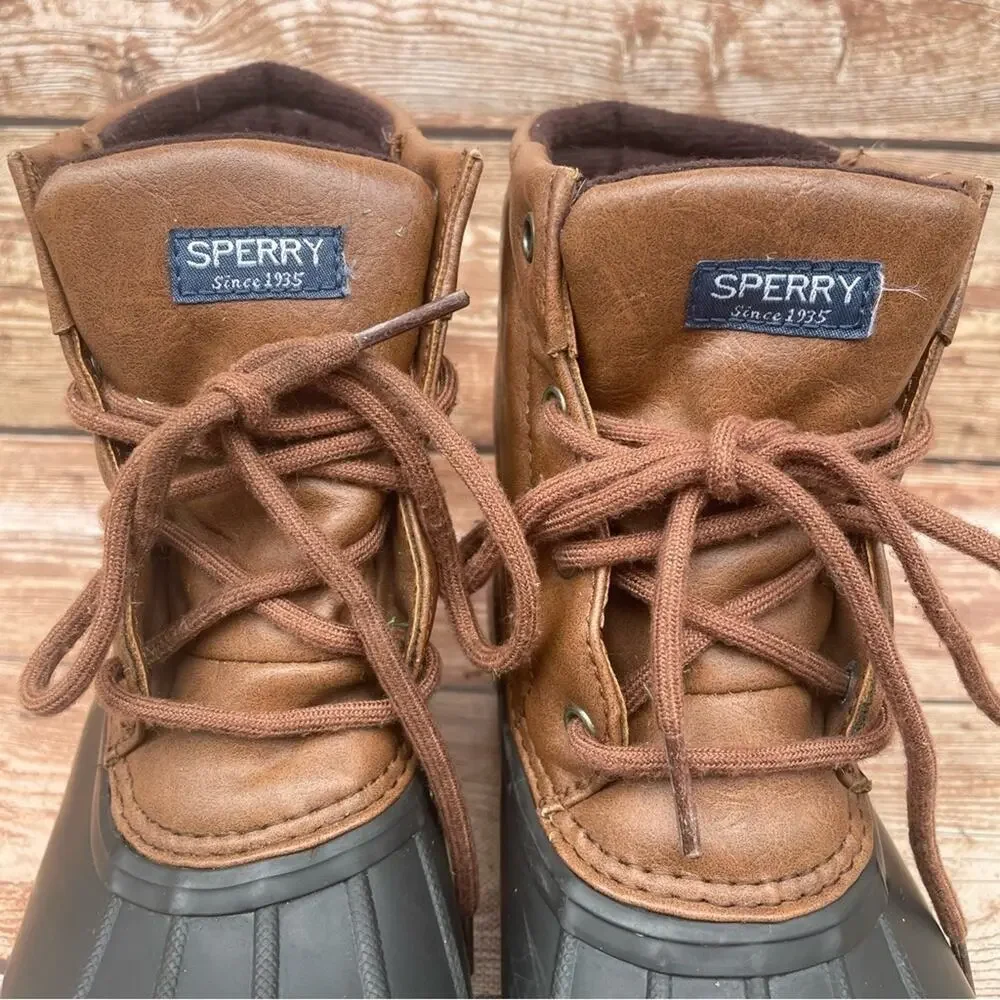 Sperry duck boots size 4M